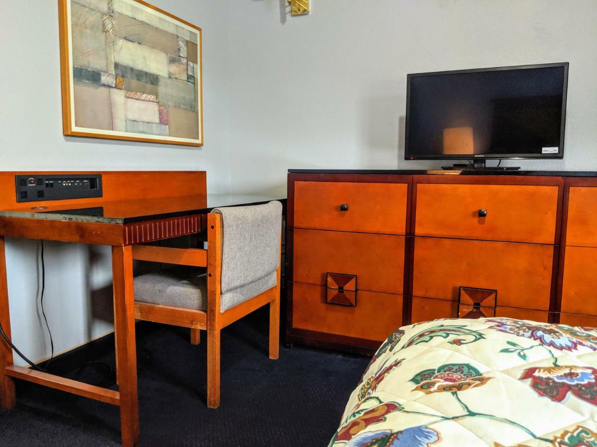 Executive Inn Thomson Esterno foto